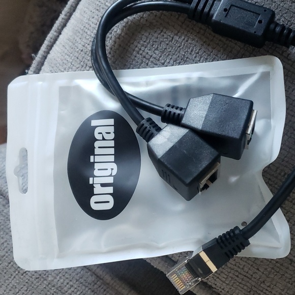 Ethernet Splitter - Picture 1 of 3